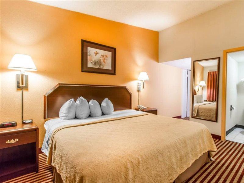 Rodeway Inn بلومينغتون المظهر الخارجي الصورة