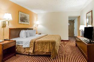 Rodeway Inn بلومينغتون الغرفة الصورة